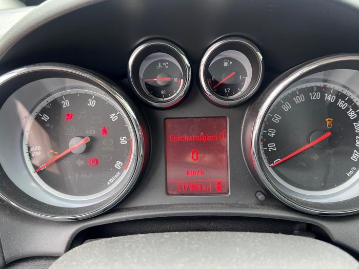 Opel Astra J GTC 2.0 CDTI 16V ecoFLEX Schrottauto (2012, Schwarz)