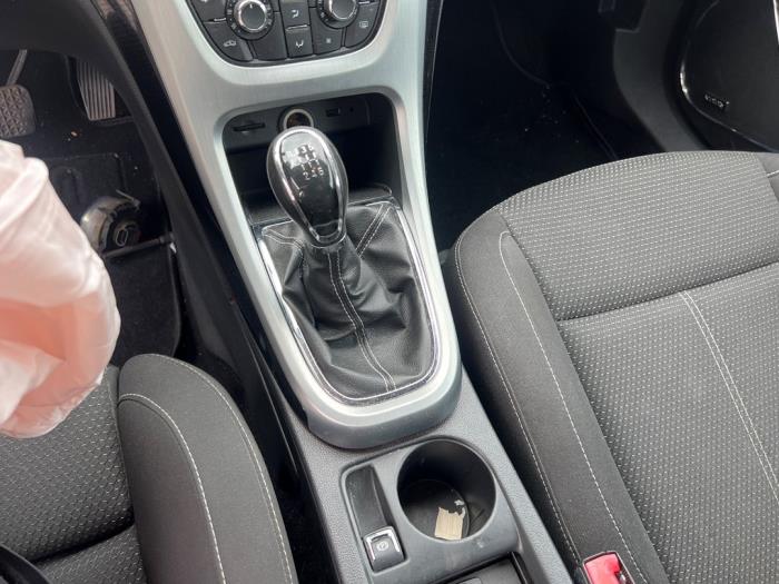Opel Astra J GTC 2.0 CDTI 16V ecoFLEX Schrottauto (2012, Schwarz)