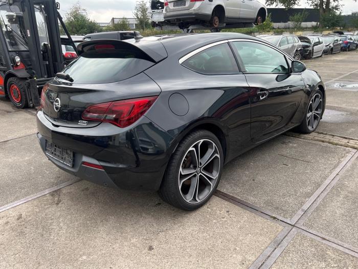 Opel Astra J GTC 2.0 CDTI 16V ecoFLEX Schrottauto (2012, Schwarz)