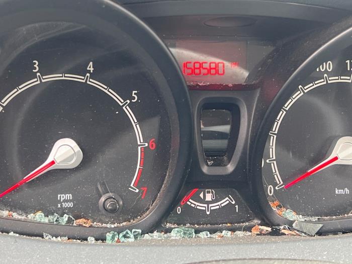 Ford Fiesta 6 1.25 16V Samochód złomowany (2009)