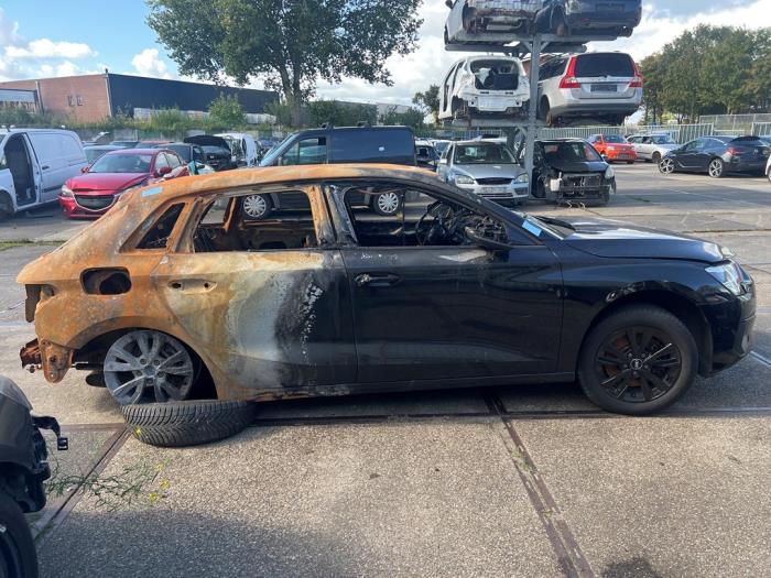 Audi A3 Sportback 1.0 30 TFSI 12V Skrotfordon (2021, ZWART)