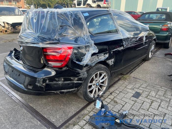 BMW 1 serie 116d 1.6 16V Efficient Dynamics Skrotfordon (2014, ZWART)