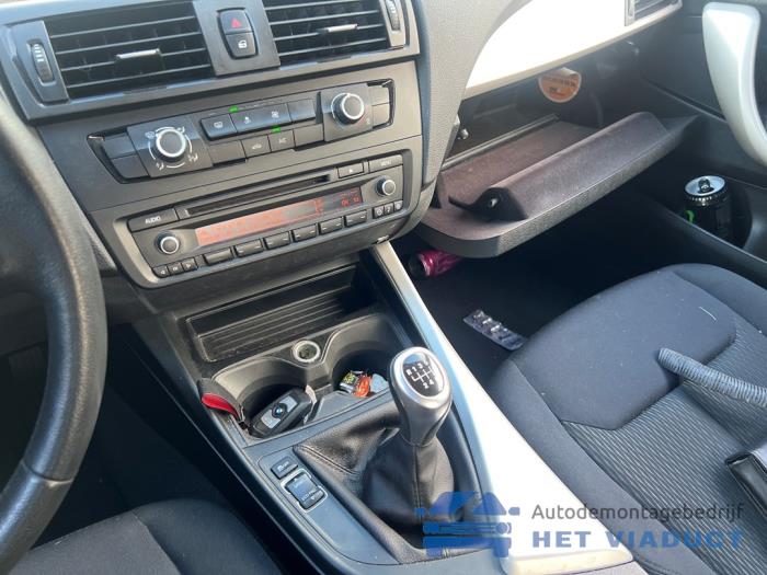 BMW 1 serie 116d 1.6 16V Efficient Dynamics Skrotfordon (2014, ZWART)