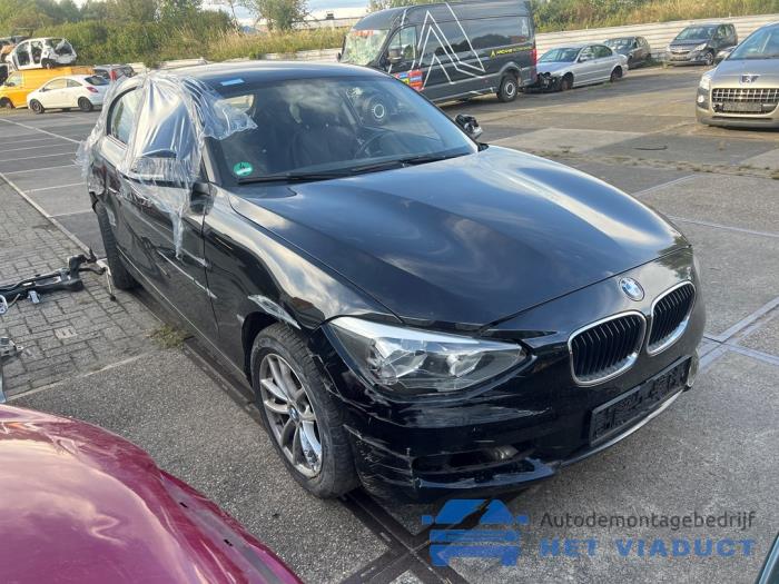 BMW 1 serie 116d 1.6 16V Efficient Dynamics Skrotfordon (2014, ZWART)
