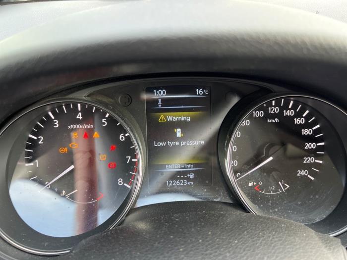 Nissan Pulsar 1.2 DIG-T 16V Skrotfordon (2014, GRIJS)