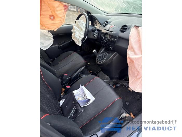 Mazda 2 1.3 16V S-VT Vehículo de desguace (2014, Negro)