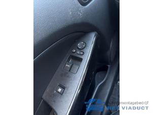 Mazda 2 1.3 16V S-VT Vehículo de desguace (2014, Negro)