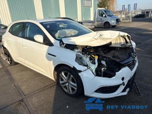Renault Megane IV 1.2 Energy TCE 100 Samochód złomowany (2018, Bialy)