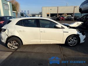 Renault Megane IV 1.2 Energy TCE 100 Samochód złomowany (2018, Bialy)
