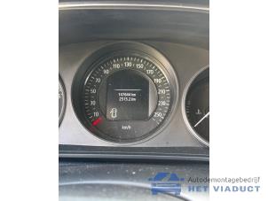Renault Megane IV 1.2 Energy TCE 100 Samochód złomowany (2018, Bialy)