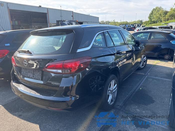 Opel Astra K Sports Tourer 1.4 Turbo 16V Vehículo de desguace (2017, Negro)