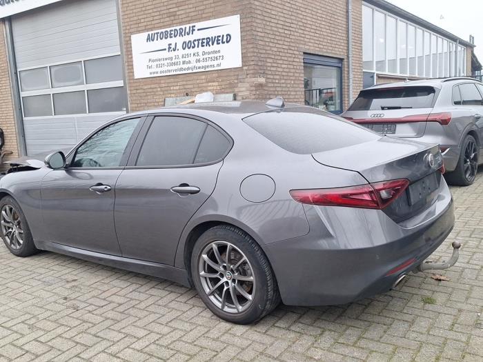 Alfa Romeo Giulia 2.2d 150 16V Vehículo de desguace (2018)