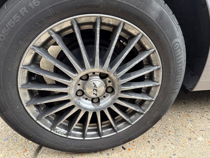 Chevrolet Aveo 1.3 D 16V Vehículo de desguace (2012, Gris)