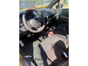 Renault Clio IV 1.6 Turbo 16V RS 200 EDC Vehículo de desguace (2013, Amarillo)