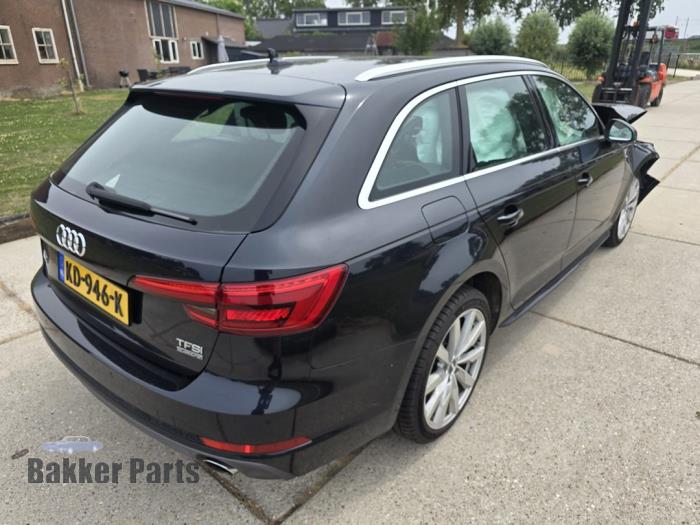 Audi A4 Avant 2.0 TFSI 16V Quattro Vehículo de desguace (2016, Azul)
