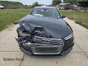Audi A4 Avant 2.0 TFSI 16V Quattro Vehículo de desguace (2016, Azul)