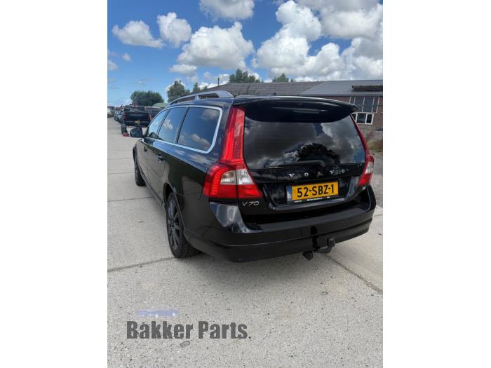 Volvo V70 1.6 T4 16V Vehículo de desguace (2011, Negro)