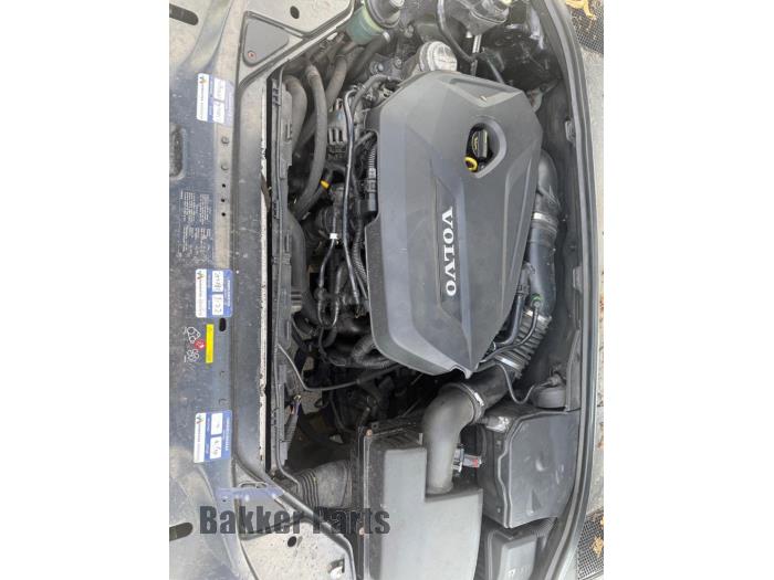 Volvo V70 1.6 T4 16V Vehículo de desguace (2011, Negro)