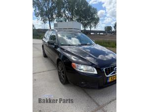 Volvo V70 1.6 T4 16V Vehículo de desguace (2011, Negro)