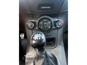 Ford Fiesta 6 1.0 Ti-VCT 12V 65 Vehículo de desguace (2015, Azul)