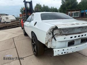 Dodge Challenger 5.7 Hemi V8 Vehículo de desguace (2014, Blanco)