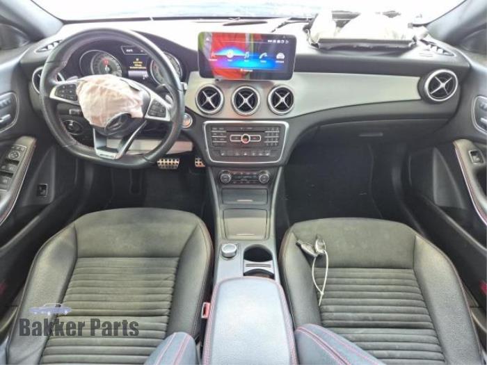 Mercedes CLA 2.0 CLA-250 Turbo 16V Vehículo de desguace (2015, Blanco)