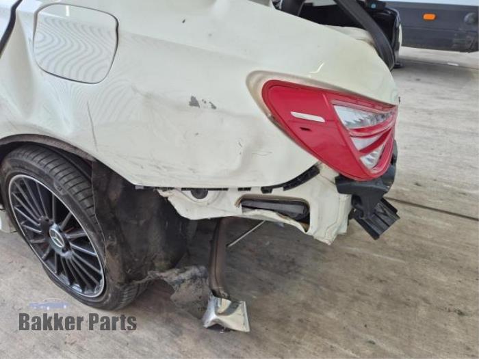 Mercedes CLA 2.0 CLA-250 Turbo 16V Vehículo de desguace (2015, Blanco)