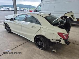 Mercedes CLA 2.0 CLA-250 Turbo 16V Vehículo de desguace (2015, Blanco)