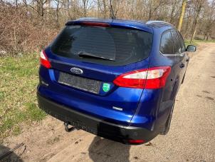 Ford Focus 3 1.0 Ti-VCT EcoBoost 12V 100 Vehículo de desguace (2014, Metálico, Azul)