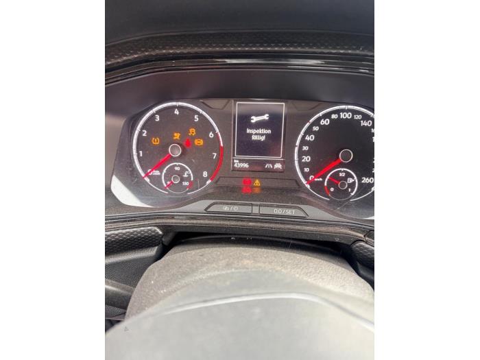 Volkswagen T-Cross 1.0 TSI 115 12V Vehículo de desguace (2020, Gris plateado)