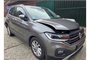Volkswagen T-Cross 1.0 TSI 115 12V Vehículo de desguace (2020, Gris plateado)