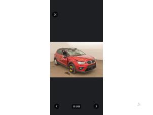Seat Arona 1.0 TSI 12V Vehículo de desguace (2019, Rojo, Negro)