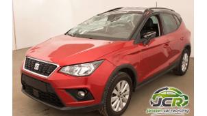 Seat Arona 1.0 TSI 12V Vehículo de desguace (2019, Rojo, Negro)