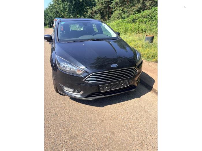 Ford Focus 3 1.0 Ti-VCT EcoBoost 12V 125 Vehículo de desguace (2014, Metálico, Negro)