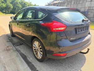 Ford Focus 3 1.0 Ti-VCT EcoBoost 12V 125 Vehículo de desguace (2014, Metálico, Negro)