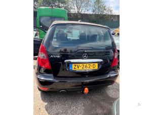 Mercedes A 1.7 A-170 5-Drs. Vehículo de desguace (2008, Metálico, Negro)