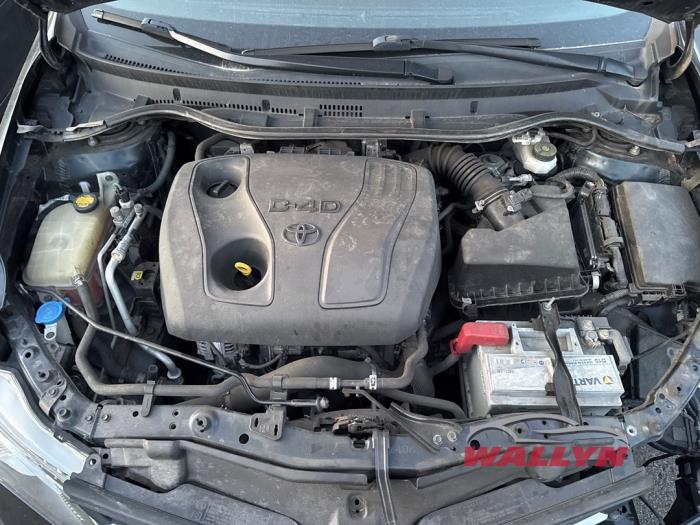 Toyota Auris Touring Sports 1.4 D-4D-F 16V Vehículo de desguace (2013, Negro)