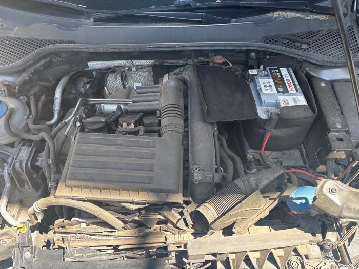 Seat Leon 1.2 TSI Ecomotive 16V Vehículo de desguace (2016, Metálico, Gris)